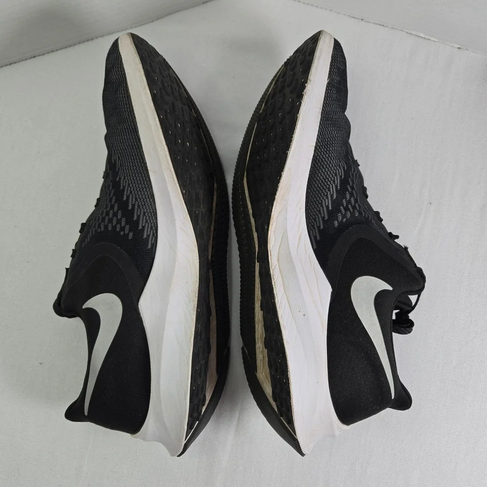 Nike Zoom Winflo Running Shoes Mens Size 13 AQ7497-001 Black White‎ Athletic